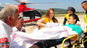 Ambulans helikopter geldi