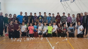 Badmintoncular kampta hazırlandı