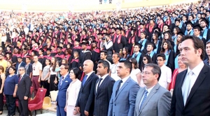 Bin 260 öğrenci  diploma aldı