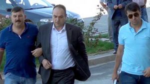Bu Özgür çok uyanık