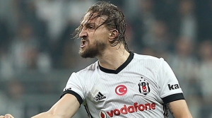 Caner Erkin'e 6 maç men