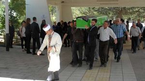 Dr. Servet Sami Dedeçay başarılı bir eğitimciydi