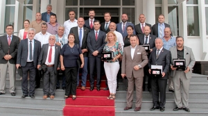 ELAM gibi