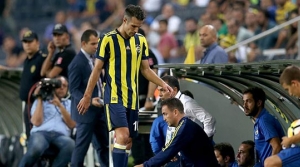 Fener'de van Persie şoku