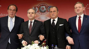 Futbol ailesi teröre karşı sahada