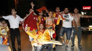 Galatasaraylılar sokaklara döküldü