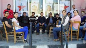 Halkla buluştu