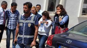 Kız arkadaşı çıktı