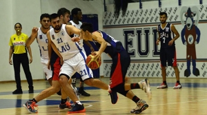 Lefke Avrupa fark attı 74-34