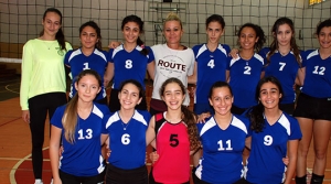 Liseler voleybol start aldı