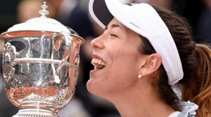 Muguruza'dan tarihi şampiyonluk
