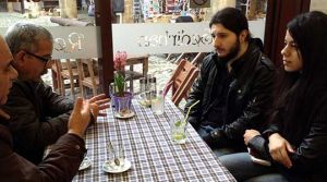 Onurer gençlerle görüştü