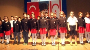 Oratoryo ayakta alkışlandı