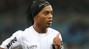 Ronaldinho aşkı alevlendi