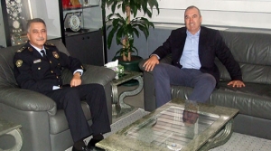 Tribüne tedbir