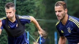 Van Persie ve Soldado sevinci