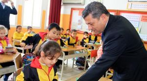 Yöneticilerden bilgi aldı