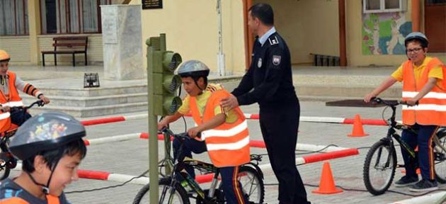 Trafik eğitimleri sürüyor