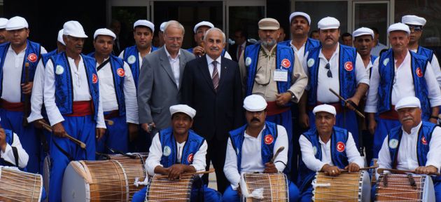 Valiye ziyaret