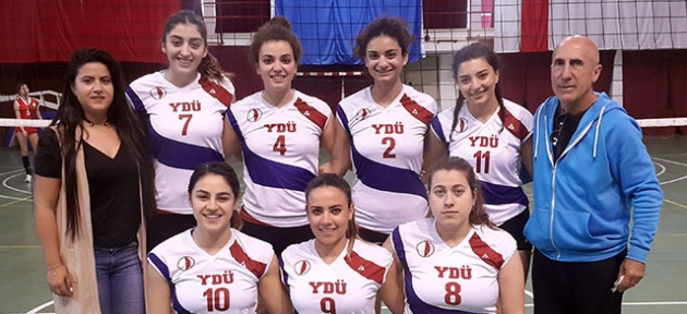 Voleybolda ikinci maçlar oynandı