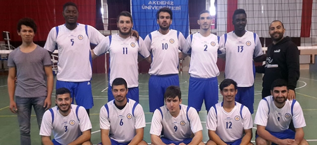 Voleybolda zirve DAÜ'nün 