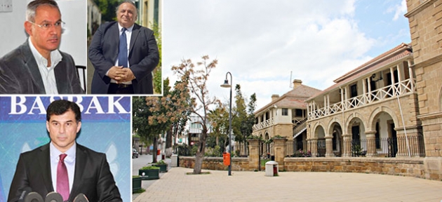 Yargı, hükümeti kilitledi
