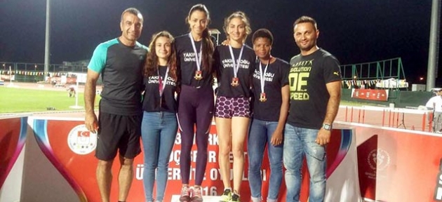 YDÜ Atletizm Bayan Takımı Türkiye Üçüncüsü