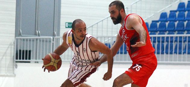 YDÜ’den çifte galibiyet