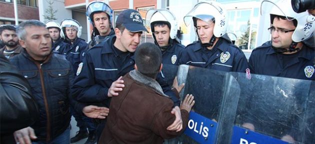 Yumurtalı protesto