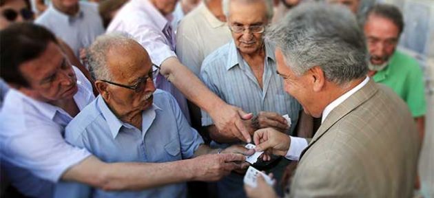 Yunanistan’da kapalı tutulan bankalar açıldı