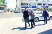 Eski şifresini kullandı