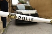 Mutfak kapısından girmiş