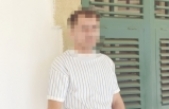 Boğazını da sıktı
