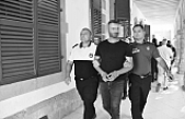 Polis baskın yaptı