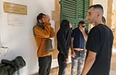 Üç tutuklu var