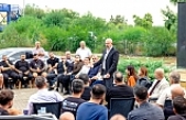 Projelerini anlattı