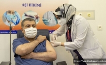 İlk dozu Koca yaptırdı