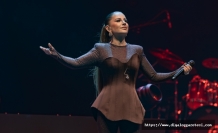 En çok dinlenen şarkıları söyledi