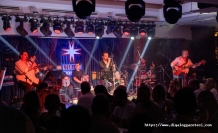 İzleyiciler eşlik etti