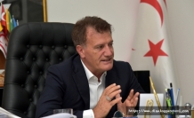 Sürekli borçlanıyoruz