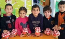 Küçük eller iş başındaydı