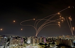 İran, İsrail'e yeni bir saldırı başlatırken, Tel Aviv, Kudüs ve Hayfa'yı hedef aldı