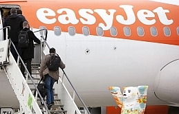 Baf’tan kalkış yapan easyJet uçağı, İzmir’e acil iniş yaptı