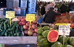 Yaz gelmedi ama kesmece karpuz satışları başladı