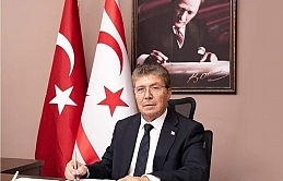 Başbakan Üstel, Anamur-Taşucu ve Girne arasında deniz altından döşenecek borularla doğal gazın adaya 2 yıl içinde geleceğini söyledi