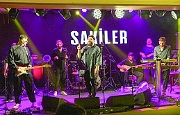 Sevilen müzik grubu Sakiler, Merit Lefkoşa’da sahne aldı