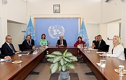 İyi dileklerle ayrıldı