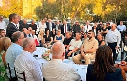Başbakan Üstel, Güvenlik Kuvvetleri’nin değişen ihtiyaçlarına cevap verecek ve personelin özlük haklarını güçlendirecek üç ayrı yasa tasarısının gündeme alındığını açıkladı