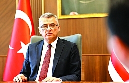 Erhürman “Hiçbir alanı, bilmeyenlere, hele de bilmediğini bilmeyenlere bırakma lüksümüz yok” dedi