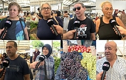 Çarşamba pazarında fiyatı ucuzlayan üzüm çeşitleri büyük ilgi gördü